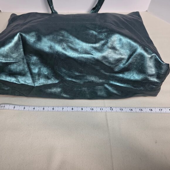 Saks 5th Avenue Large Metallic Jade Green Tote Bag - Picture 4 of 8